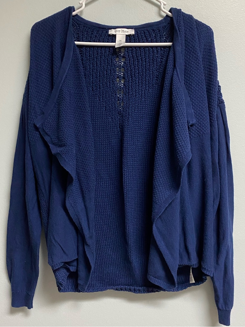 WHITE HOUSE BLACK MARKET CARDIGAN - XL